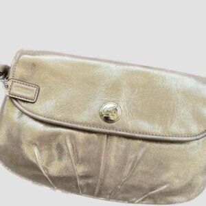 Coach Wristlet ** PRICED TO MOVE***